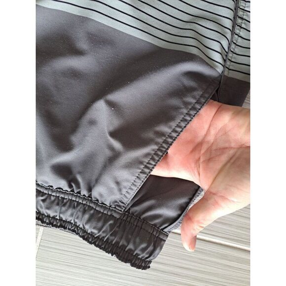Vuori Trail Shorts Shale Neptune Stripe Mens Drawstring Pockets Gray Stripe XXL - Picture 4 of 12
